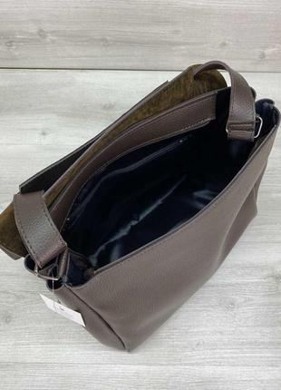 Женская сумка коричневая сумка мессенджер сумка потальонкая сумка среднего размера4 фото