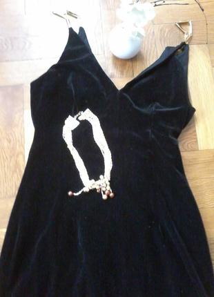 Шикарне оксамитове плаття
