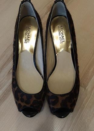 Туфли на каблуке с леопардовым принтом  открытый носок michael kors 37р1 фото