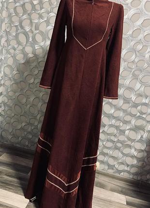 Винтажное бархатное этно платье с вышивкой vassarette juniors.