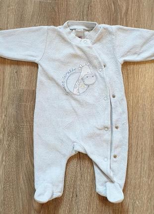 Велюровый голубой человечек с жирафом.