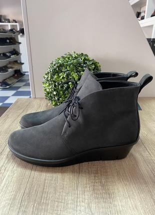 Женские ботинки ecco
