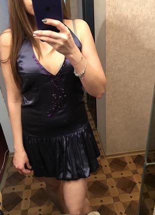 Шовкова сукня з камінням