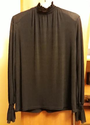 Черная блуза под шею