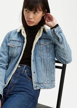 Жіноча шерпа levis розмір xs