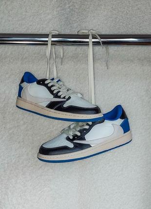 Ретро кроссовки nike air jordan retro 1 low x fragment x trawis scott