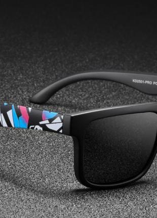 Солнцезащитные очки черные, матовые, унисекс в пластиковой оправе1 фото