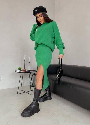 Костюм женский трикотажный юбка и свитер10 фото