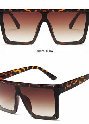 Очки солнцезащитные стильные унисекс в леопардовом цвете.3 фото