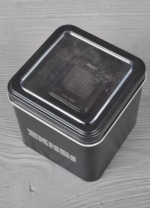 Годинник електронний, спортивний led skmei 1271, чорний, у металевому боксі8 фото