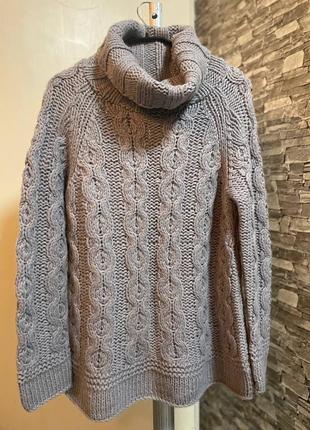 Светер пастельного цвета