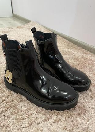 Лакові сапоги zara
