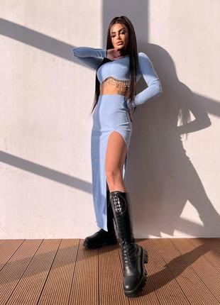 Комплект в рубчик топ с бахромой + юбка с разрезом