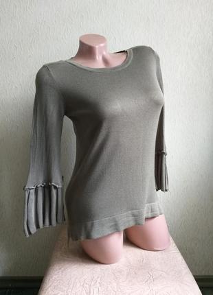 Тонкий свитер с удлиненной спинкой. рукава клеш 3/4. пуловер. хаки.2 фото