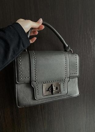 Сумка у сірому кольорі