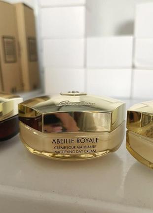 Денний матуючий крем - guerlain abeille royale mattifying day cream