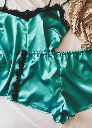 Комплект в свежем бирюзовом оттенке на скидке