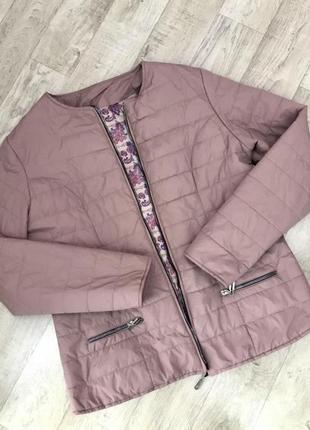 Жіноча куртка