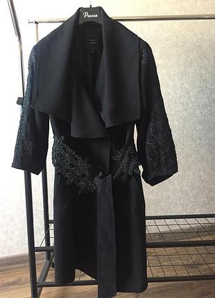 Пальто весна/осінь жіноче з мереживною обробкою