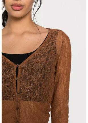 Укороченная карамельная кружевная кофта/блуза/топ на пуговицах monki, на р. s7 фото
