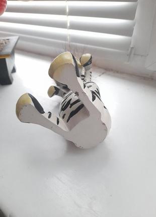 Зебра - подставка, статуэтка