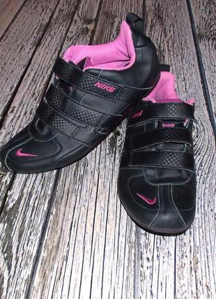 Фирменные кроссовки nike для девушки, размер 38