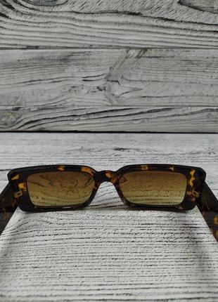 Сонцезахисні окуляри жіночі коричневі у глянцевій оправі5 фото