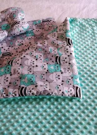 Комплект постельного белья для новорожденных манюня котики  в кроватку ( коляску) плед + подушка + простынь