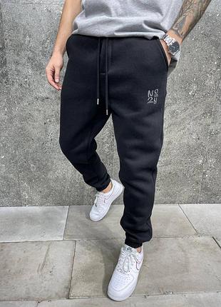 Черные спортивные штаны на флисе / утепленные штаны для мужчин