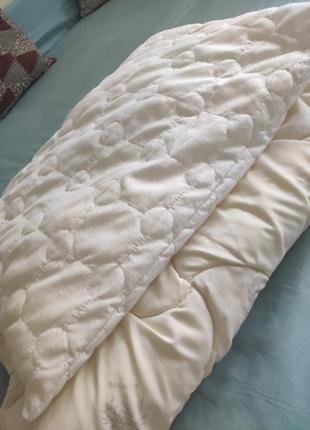 Одеяло и подушка +2 комплекта в подарок7 фото