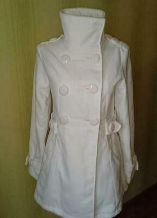 Женское белое пальто jennyfer р s, на весну, демисезон3 фото