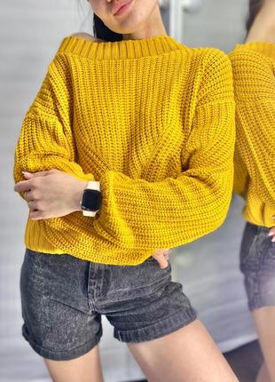 Вязаный теплый горчичный свитер на одно плечо#one4 фото
