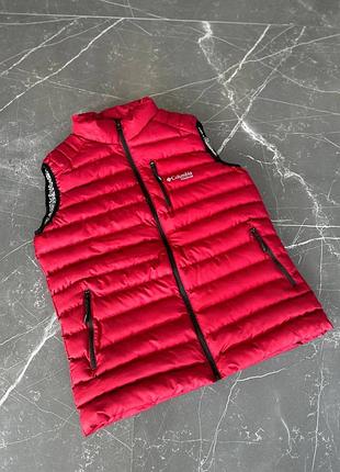Весняна червона желетка безрукавка columbia тёплая стёганная красная жилетка безрукавка коламбия