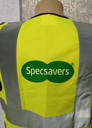 Светоотражающая желетка от specsavers.8 фото