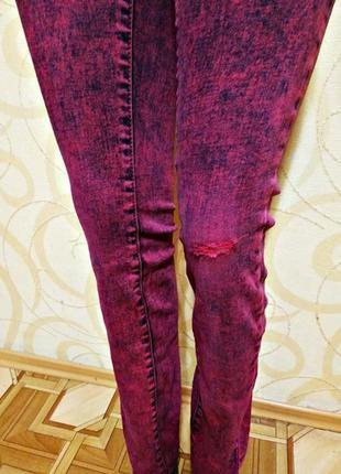 Яркого дизайна стрейчевые джинсы скинны известного немецкого бренда s.oliver.3 фото