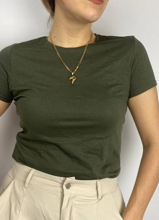 Нова жіноча зелена футболка хакі nasty gal болотна