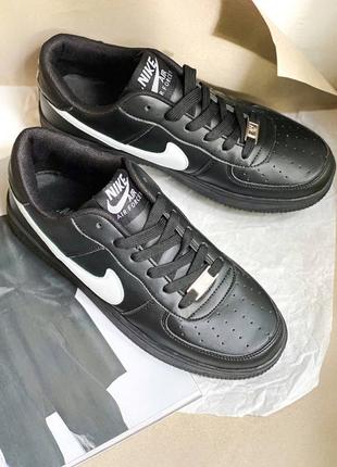 Кросівки nike air force black white badge