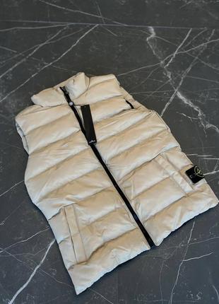 Стьобана біла жилетка stone island стёганная белая жилетка безрукавка stone island