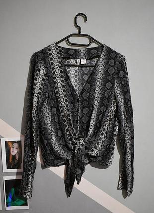 Отличная блуза в анималистический принт змеиный h&amp;m
