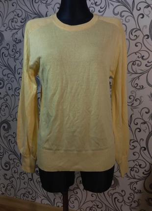 Желтая кофточка