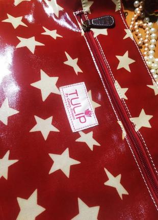 Мегакрутезна стильна яскрава зручна червона сумочка красная сумка зірки tulips нова текстиль лаке3 фото