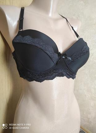Бюстгальтер невеликий пуш ап