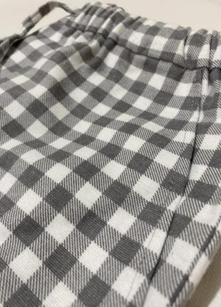 Піжамно-домашні чоловічі фланелеві штани у біло-сіру клітку2 фото