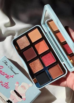 Лімітована палетка тіней для повік too faced mini secret santa