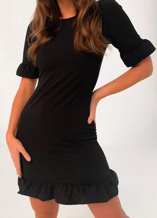 Missguided платье чёрное с воланом новое трикотажное базовое по фигуре