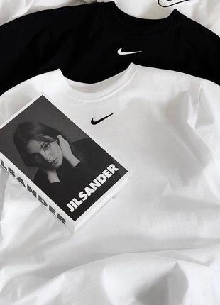 Жіноча футболка «nike»1 фото