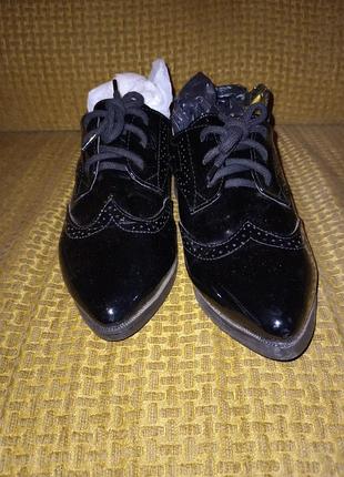 Туфли-оксфорды