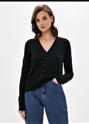 M р.,базова кофта benetton