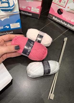 Набір для створення в’язаних шкарпеток пінеток малюкам4 фото
