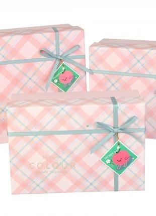 Подарункові коробки рожеві в клітинку, розм.l: 28,5*21,5*11 см (комплект 3 шт)